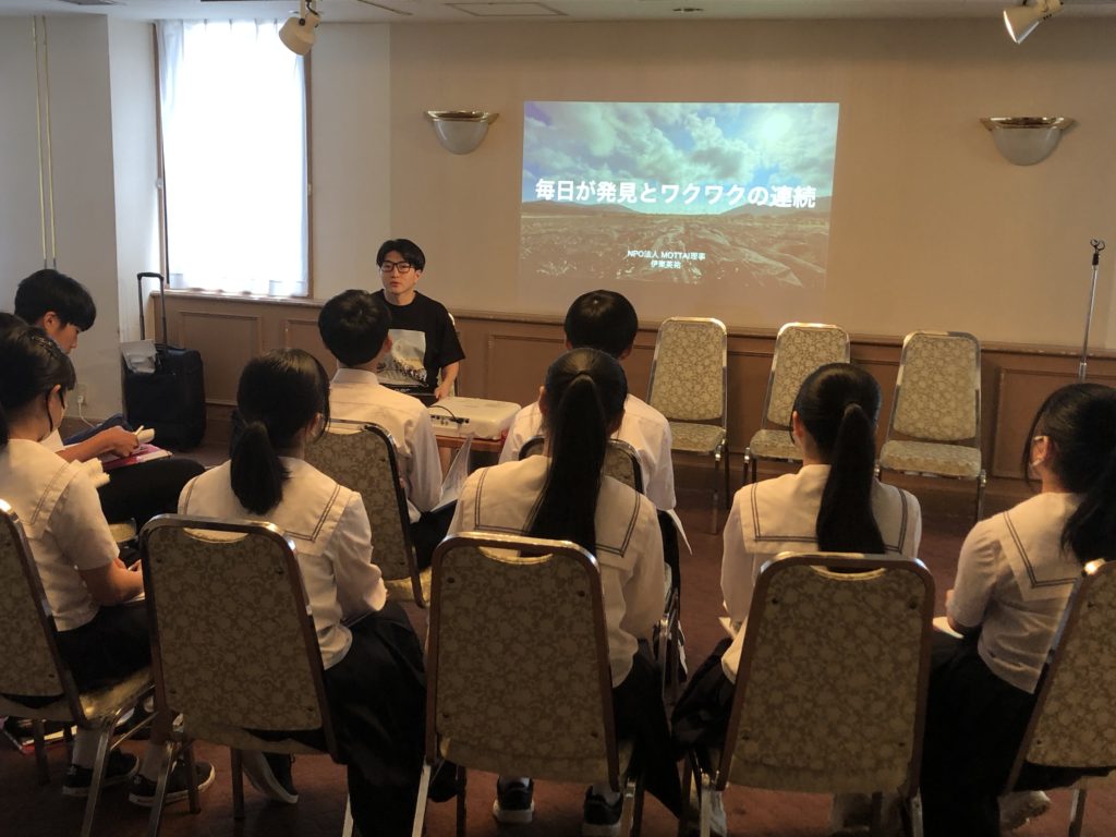 MAKERSゲストの人生講演の様子